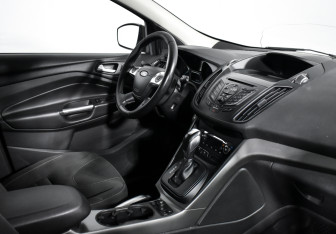 Подержанный автомобиль Ford Kuga 2013 года (13 фото)