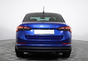 Подержанный автомобиль Skoda Rapid Liftback 2020 года (6 фото)