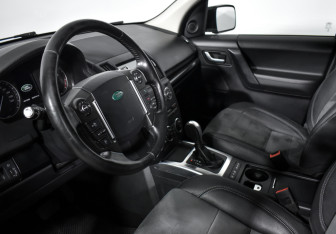 Подержанный автомобиль Land Rover Freelander 2014 года (9 фото)