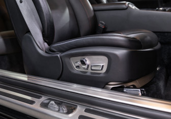 Подержанный автомобиль Rolls-Royce Wraith 2016 года (8 фото)