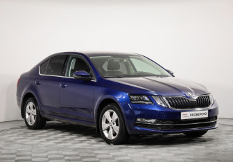 Подержанный автомобиль Skoda Octavia Liftback 2017 года (3 фото)