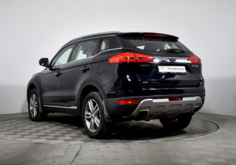 Подержанный автомобиль Geely Atlas 2018 года (7 фото)