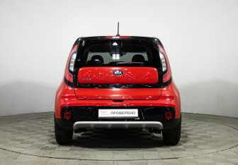 Подержанный автомобиль Kia Soul 2018 года (6 фото)