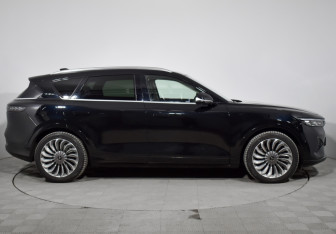 Подержанный автомобиль Voyah Free 2023 года (4 фото)