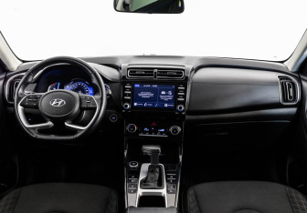 Подержанный автомобиль Hyundai Creta 2022 года (10 фото)