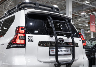 Подержанный автомобиль Toyota Land Cruiser Prado 2021 года (9 фото)