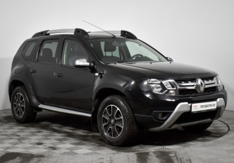 Подержанный автомобиль Renault Duster 2017 года (3 фото)