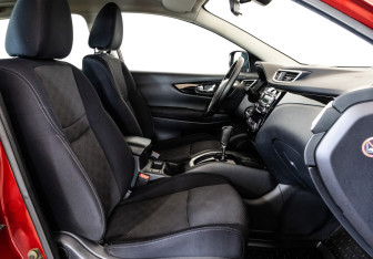 Подержанный автомобиль Nissan Qashqai 2017 года (15 фото)