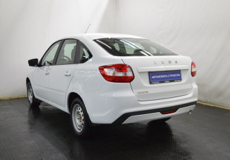 Подержанный автомобиль LADA (ВАЗ) Granta Liftback 2024 года (7 фото)