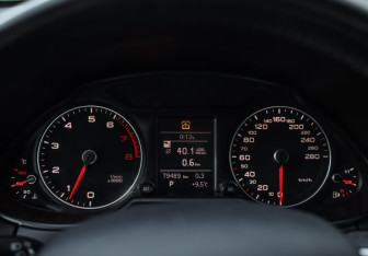 Подержанный автомобиль Audi Q5 2013 года (14 фото)