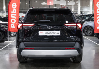 Подержанный автомобиль Toyota RAV4 2025 года (10 фото)