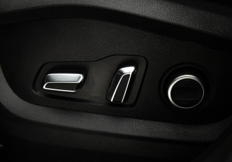 Подержанный автомобиль Exeed LX 2024 года (20 фото)