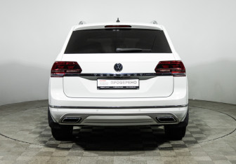 Подержанный автомобиль Volkswagen Teramont 2019 года (6 фото)
