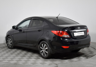Подержанный автомобиль Hyundai Solaris Sedan 2014 года (7 фото)