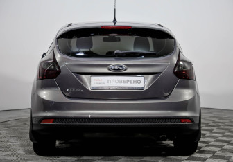 Подержанный автомобиль Ford Focus Hatchback 2013 года (6 фото)