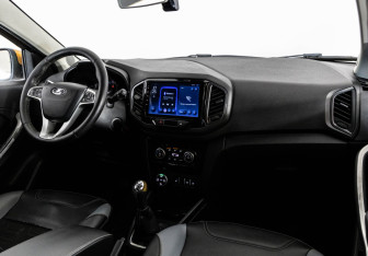 Подержанный автомобиль LADA (ВАЗ) XRAY 2018 года (9 фото)