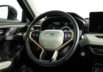 Подержанный автомобиль Haval Jolion 2022 года (15 фото)