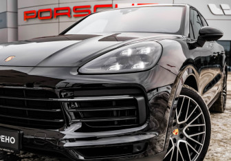 Подержанный автомобиль Porsche Cayenne 2019 года (3 фото)