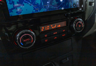 Подержанный автомобиль Mitsubishi Pajero 2021 года (16 фото)