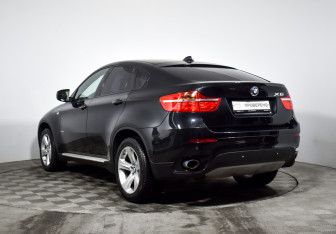 Подержанный автомобиль BMW X6 2011 года (7 фото)