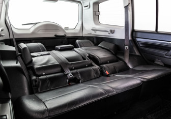 Подержанный автомобиль Mitsubishi Pajero 2011 года (20 фото)
