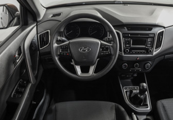 Подержанный автомобиль Hyundai Creta 2018 года (11 фото)