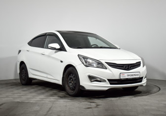 Подержанный автомобиль Hyundai Solaris Sedan 2015 года (3 фото)