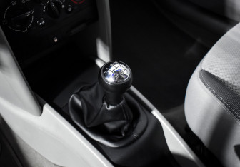 Подержанный автомобиль Peugeot 207 Hatchback 2008 года (11 фото)