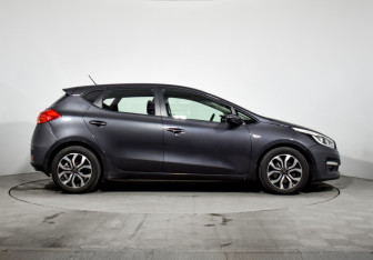 Подержанный автомобиль Kia Ceed Hatchback 2016 года (4 фото)