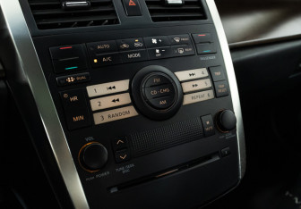 Подержанный автомобиль Nissan Teana 2006 года (20 фото)