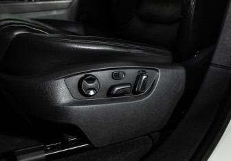 Подержанный автомобиль Volkswagen Touareg 2014 года (21 фото)