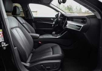 Подержанный автомобиль Audi A6 Sedan 2020 года (28 фото)