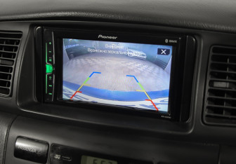 Подержанный автомобиль Toyota Corolla Hatchback 2002 года (10 фото)