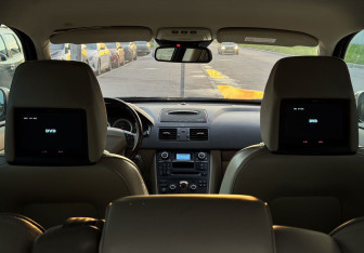 Подержанный автомобиль Volvo XC90 2012 года (31 фото)