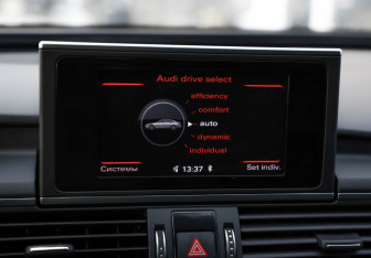 Подержанный автомобиль Audi A6 Sedan 2016 года (15 фото)