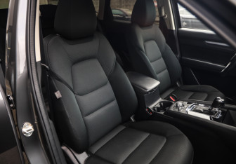 Подержанный автомобиль Mazda CX-5 2018 года (27 фото)