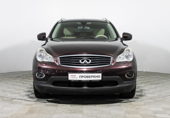 Подержанный автомобиль Infiniti QX50 2013 года (2 фото)