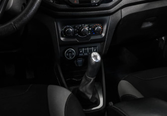 Подержанный автомобиль LADA (ВАЗ) XRAY 2019 года (11 фото)