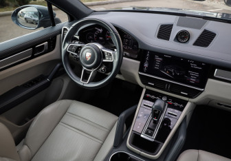Подержанный автомобиль Porsche Cayenne 2019 года (11 фото)