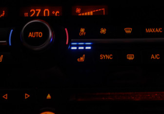 Подержанный автомобиль BMW X6 2016 года (41 фото)