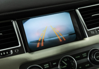 Подержанный автомобиль Land Rover Range Rover Sport 2013 года (18 фото)