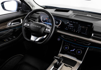 Подержанный автомобиль Exeed VX 2023 года (15 фото)