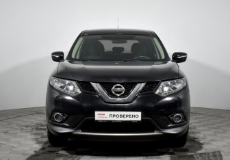 Подержанный автомобиль Nissan X-Trail 2015 года (2 фото)