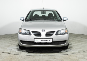 Подержанный автомобиль Nissan Almera Sedan 2004 года (2 фото)