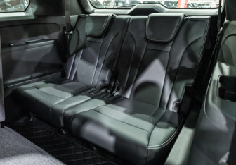 Подержанный автомобиль GAC GS8 2024 года (15 фото)
