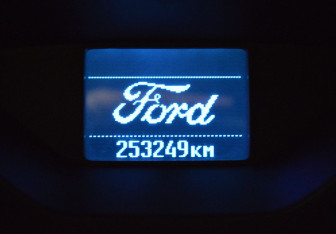 Подержанный автомобиль Ford Focus Sedan 2013 года (15 фото)