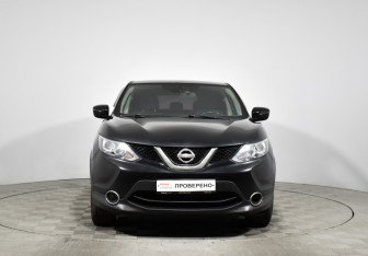 Подержанный автомобиль Nissan Qashqai 2016 года (2 фото)