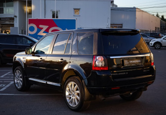 Подержанный автомобиль Land Rover Freelander 2011 года (8 фото)
