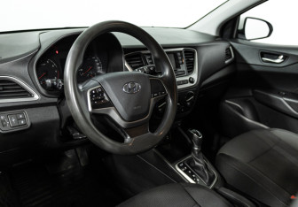 Подержанный автомобиль Hyundai Solaris Sedan 2018 года (11 фото)