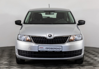Подержанный автомобиль Skoda Rapid Liftback 2017 года (2 фото)